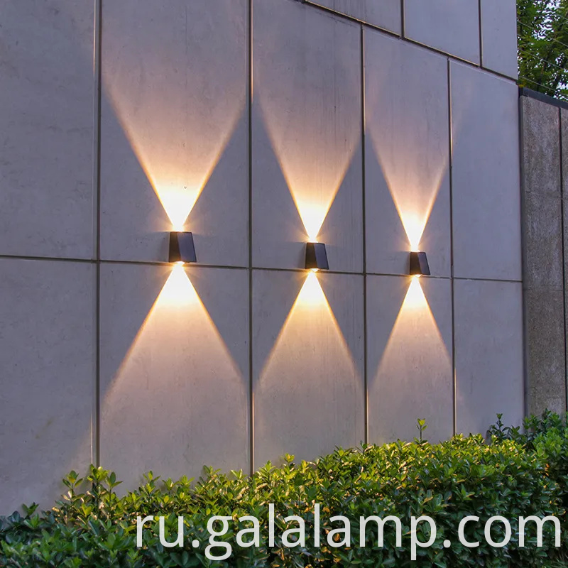 Водонепроницаемый настенный свет на солнечной энергии для садов